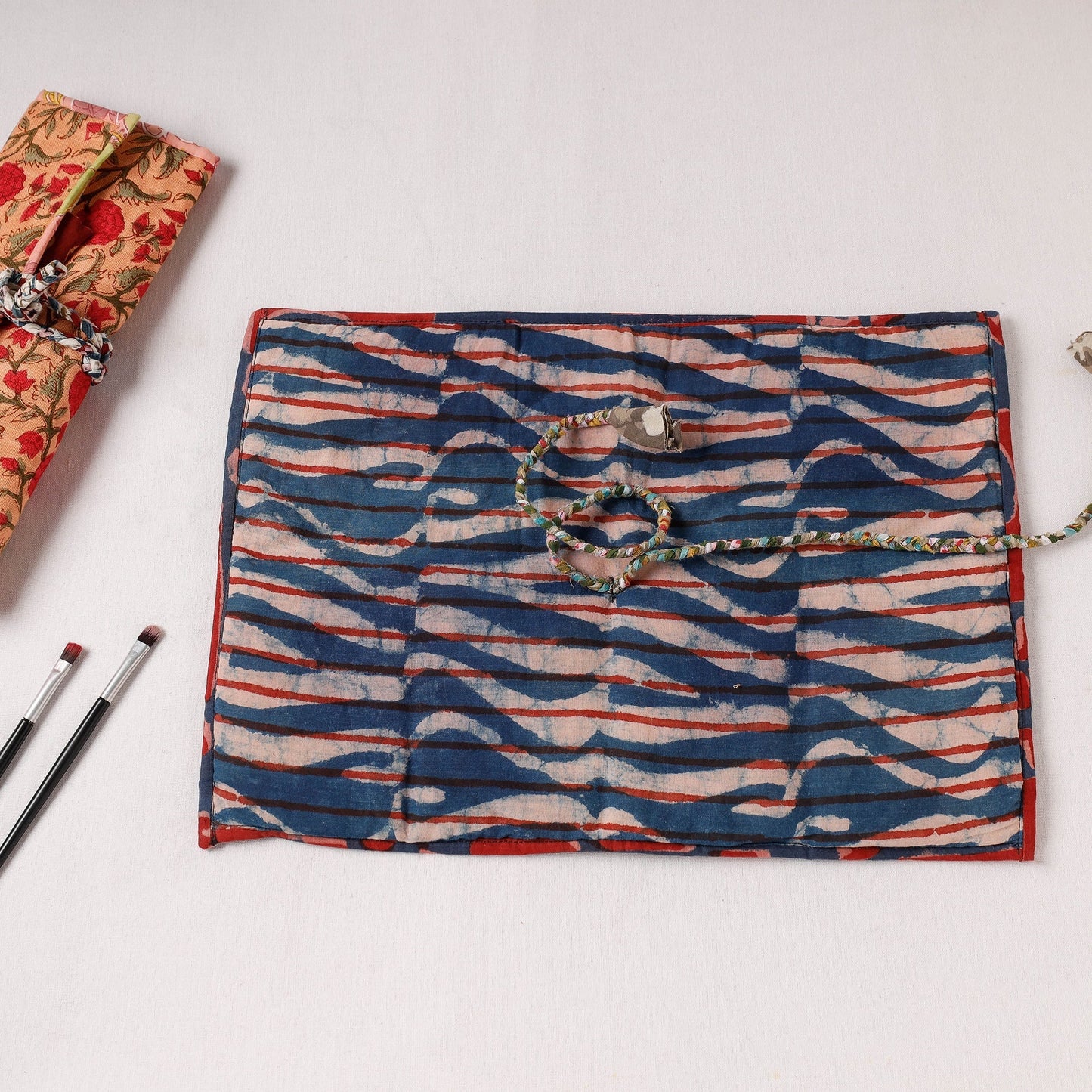  Multipurpose Segmented Storage Wrap PouchOnline 