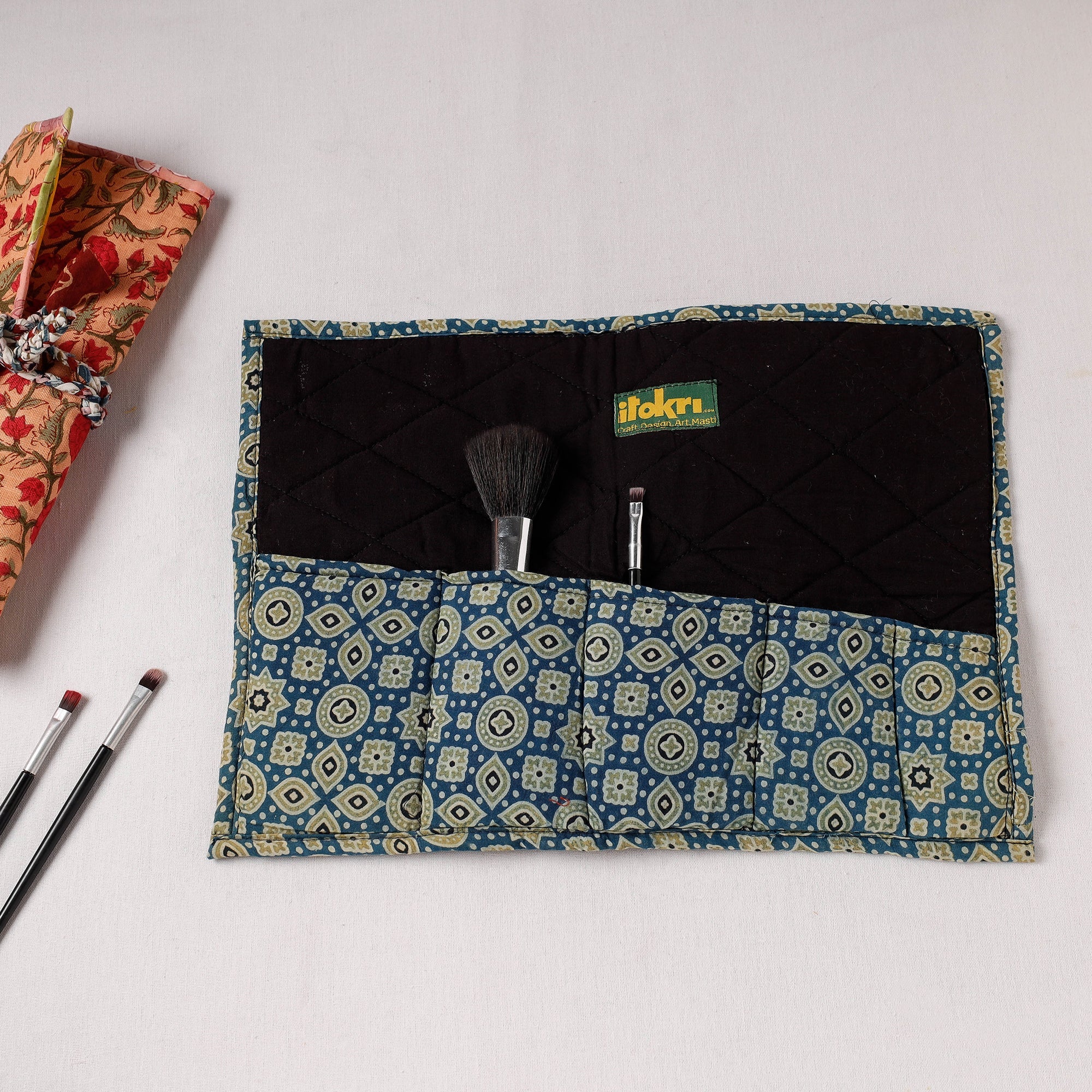  Multipurpose Segmented Storage Wrap PouchOnline 