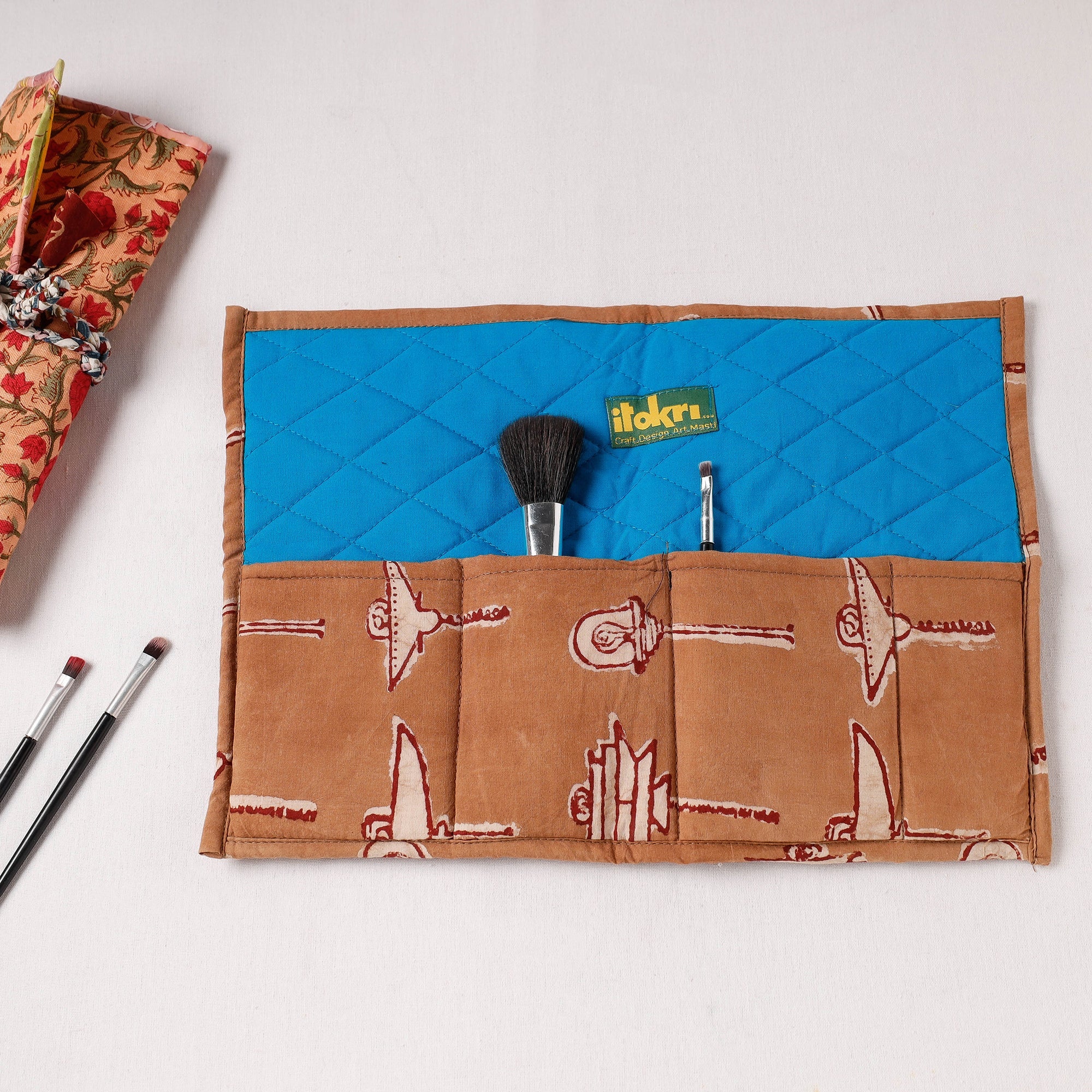  Multipurpose Segmented Storage Wrap PouchOnline 