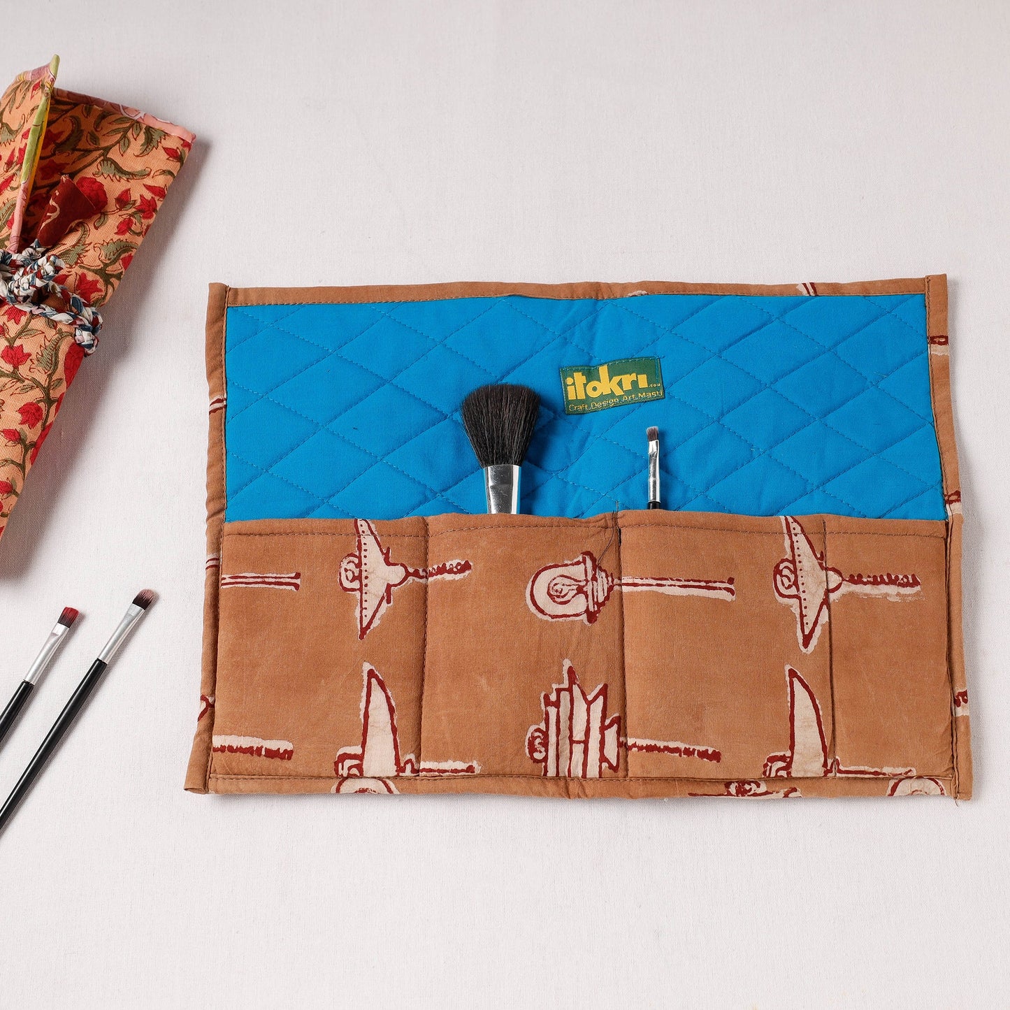  Multipurpose Segmented Storage Wrap PouchOnline 