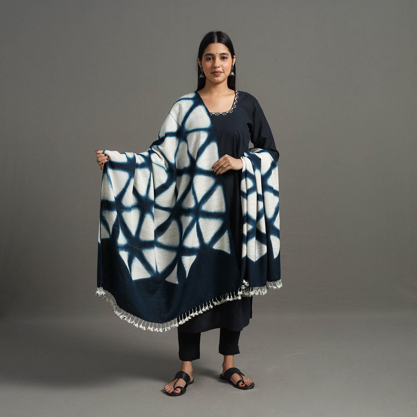 Kutch Handwoven Clamp Dyed Shibori Silk x Woolen Shawl 25