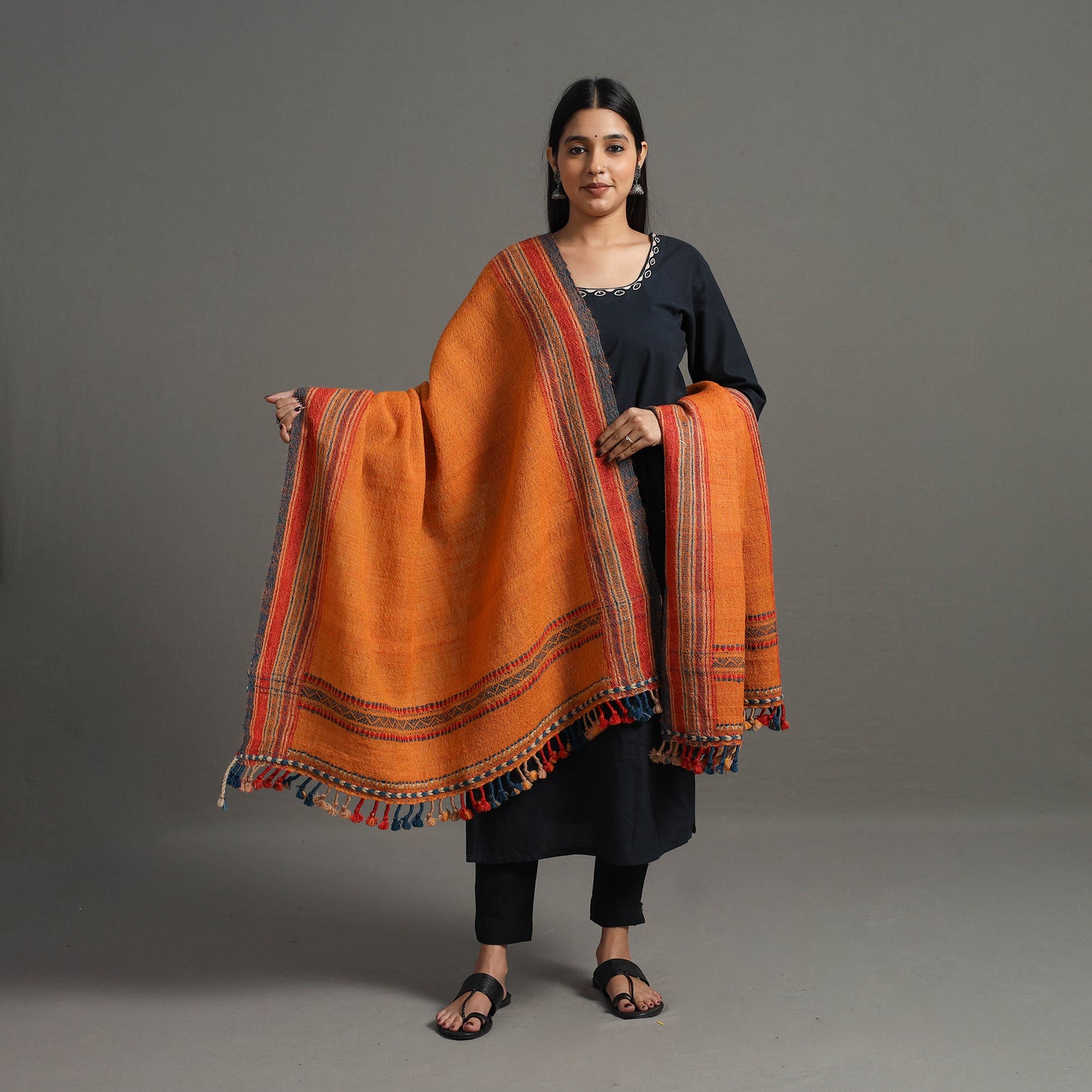 Kutch Handspun Handwoven Desi Woolen Shawl 18