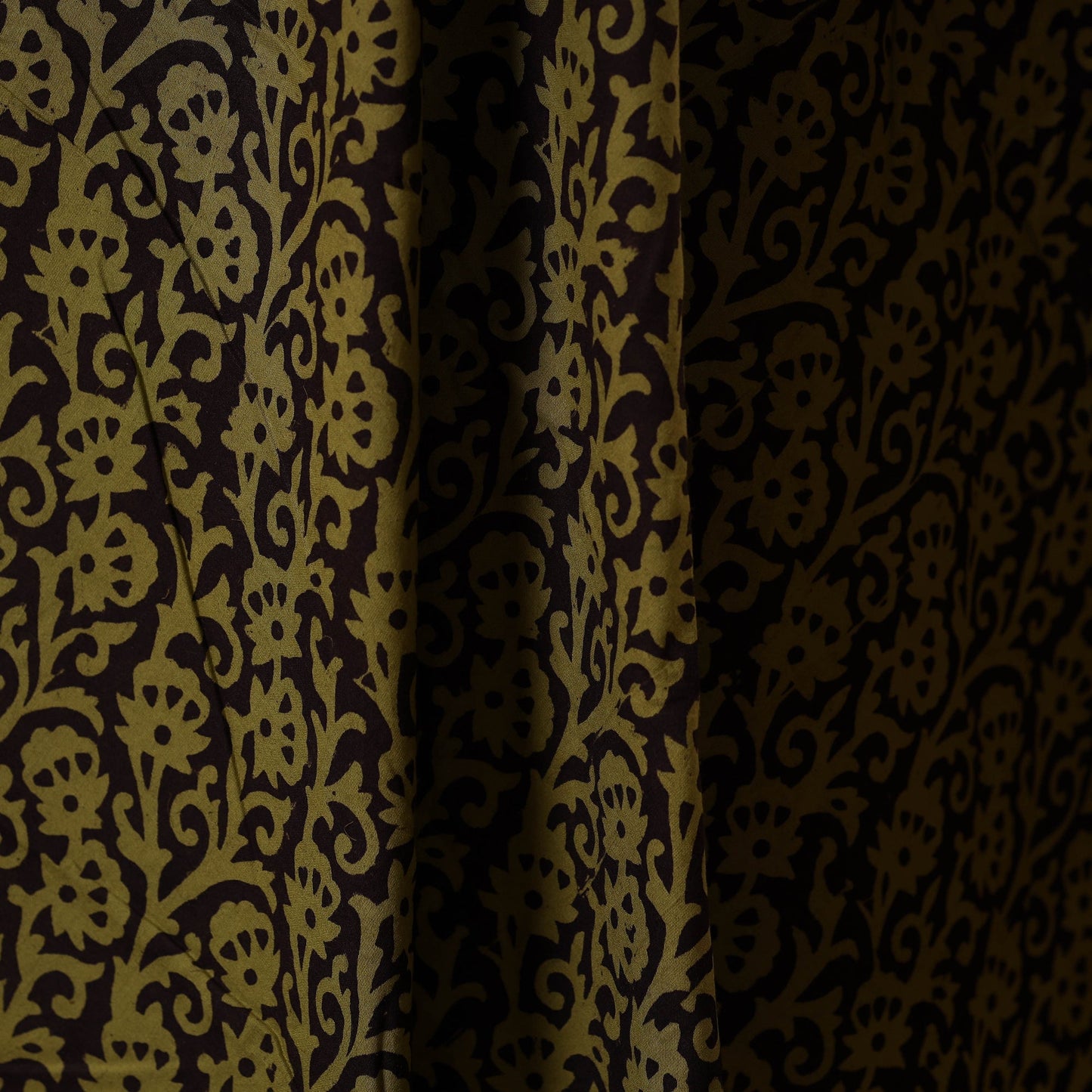 Natural dyed cotton bagh fabric 03 - handcrafted