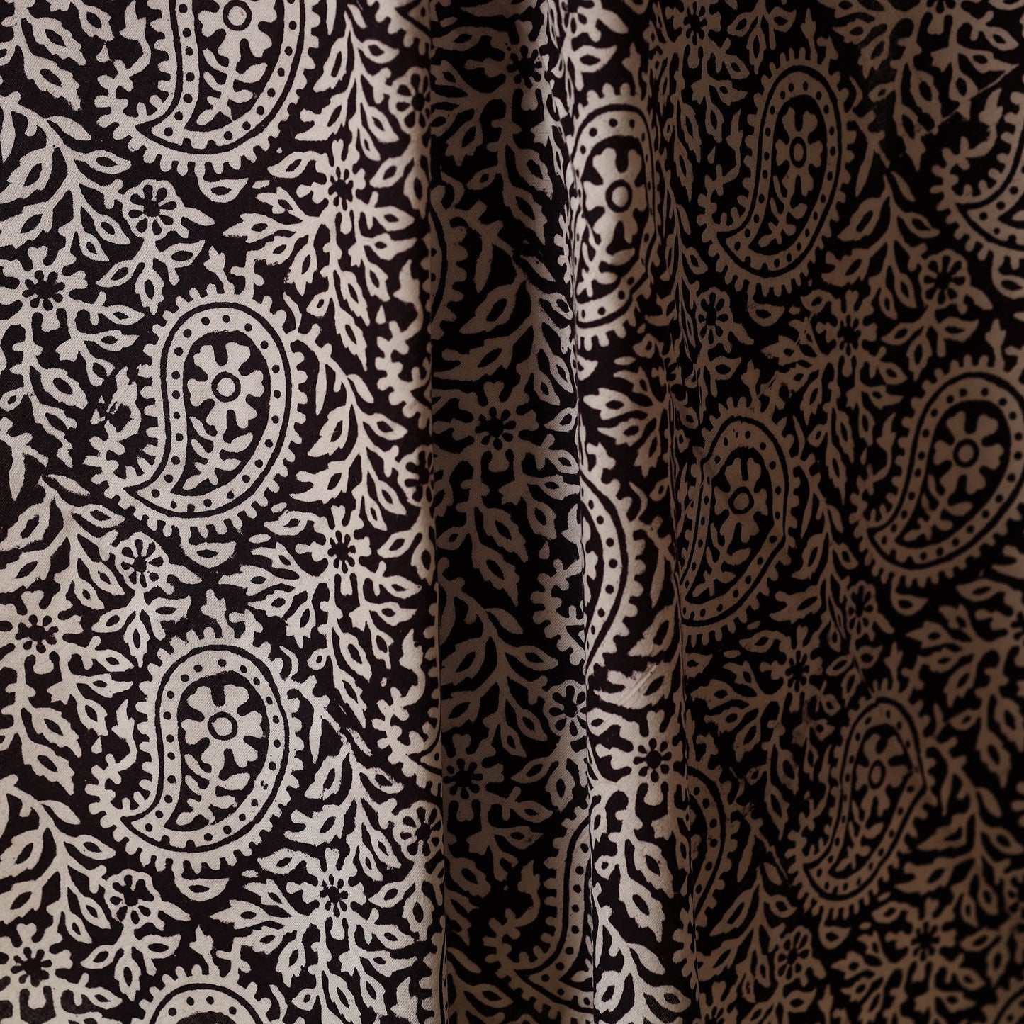 Natural dyed cotton bagh fabric 07 - handcrafted