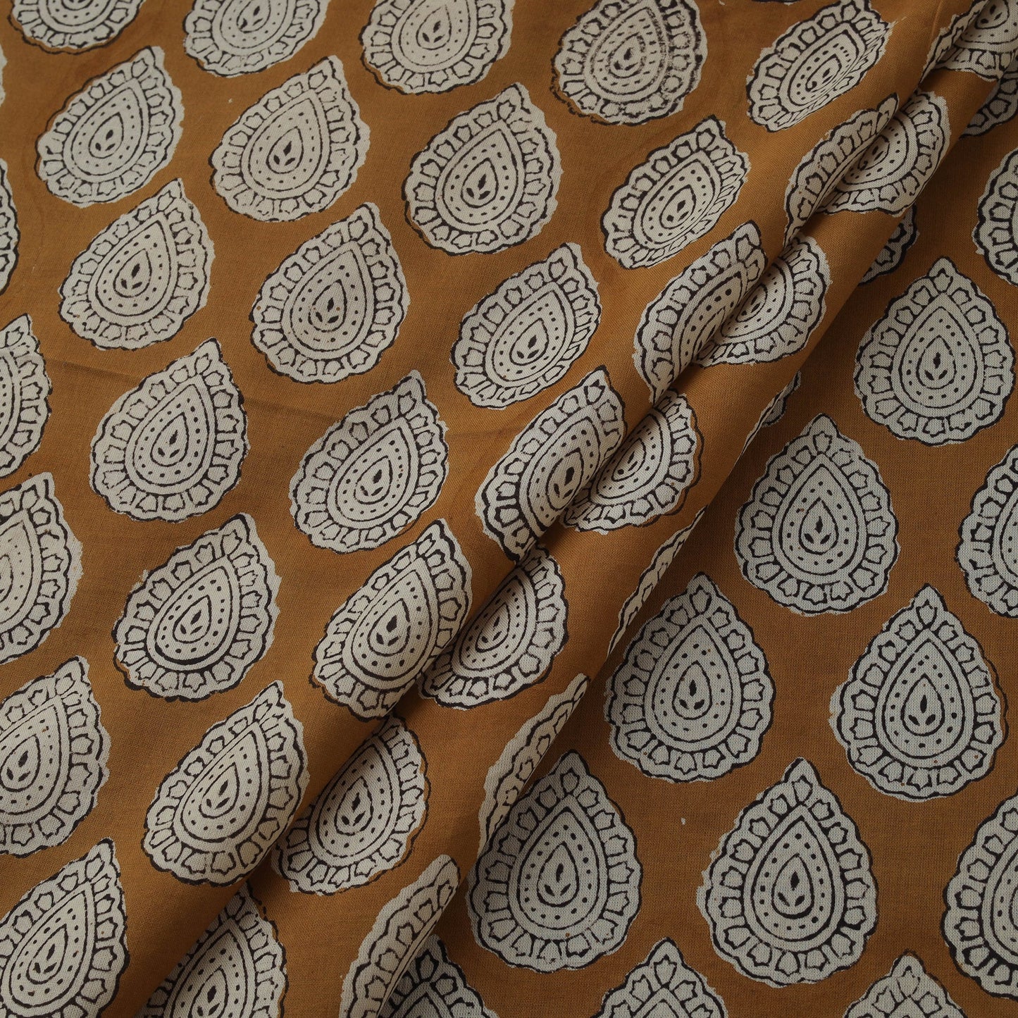 Natural dyed cotton hand block bagru print fabric 02