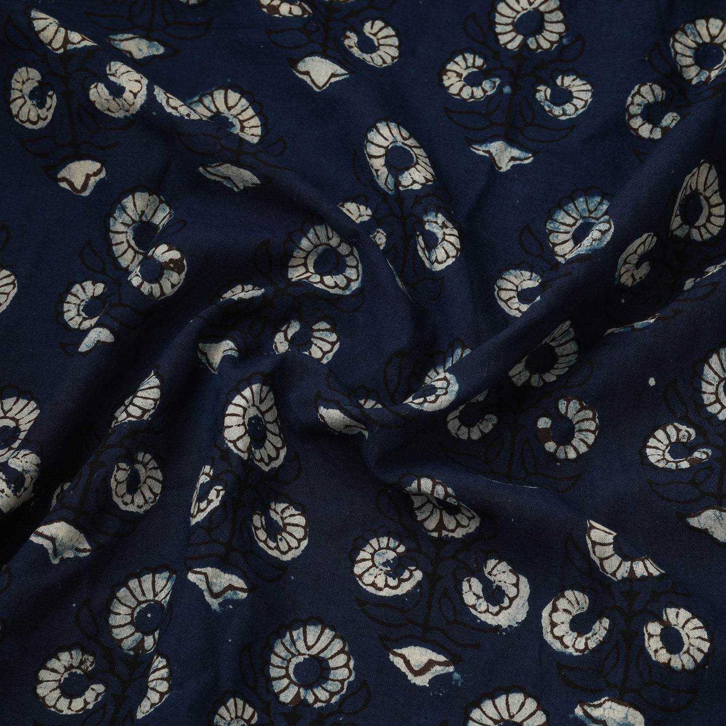 Natural dyed cotton hand pipad fabric 04 - handcrafted