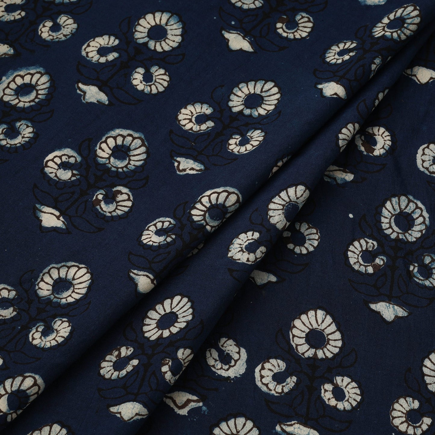 Natural dyed cotton hand pipad fabric 04 - handcrafted