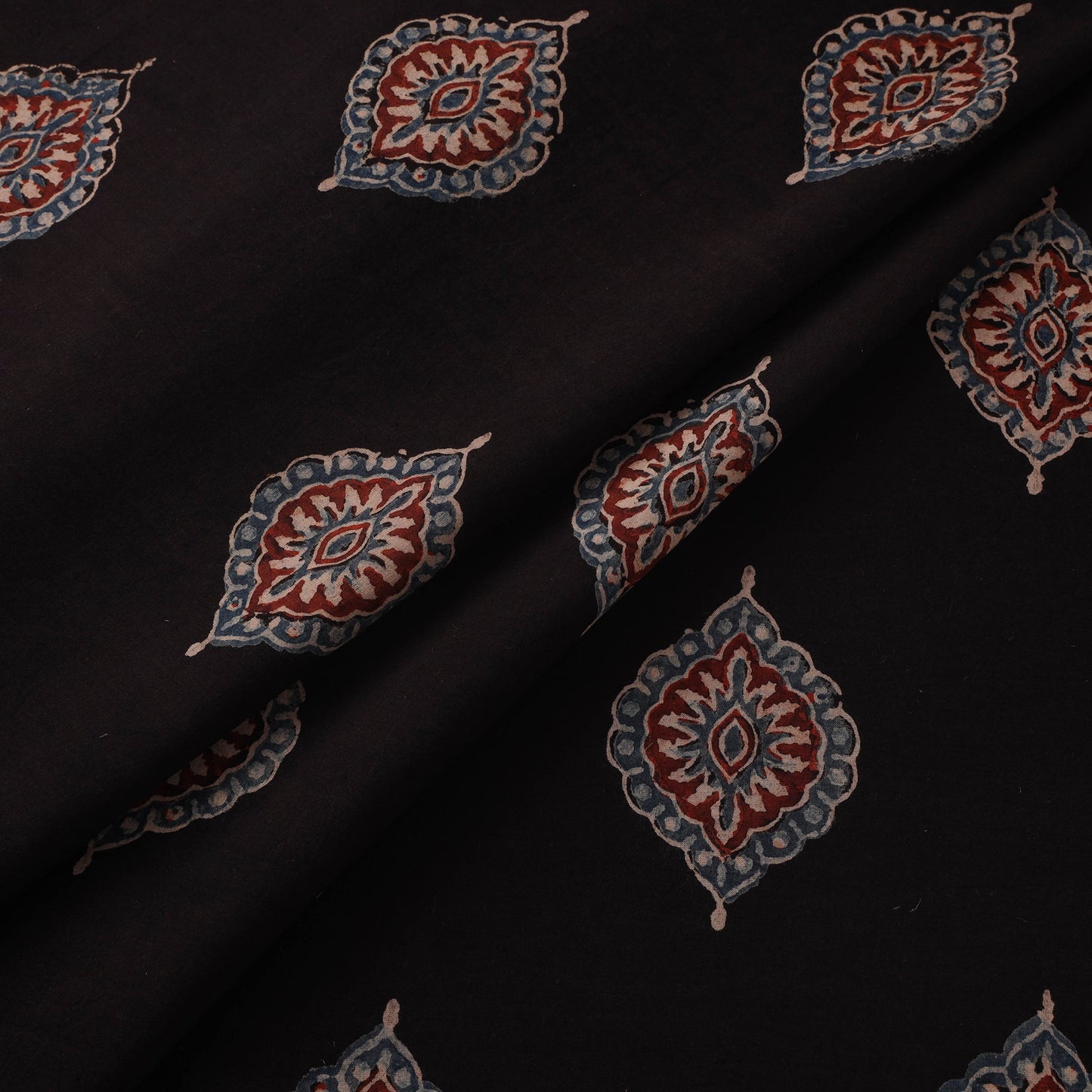 Natural dyed hand cotton fabric 04 - handcrafted