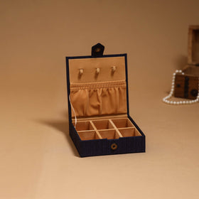 Natural dyed handpainted kalamkari jewellery box 13