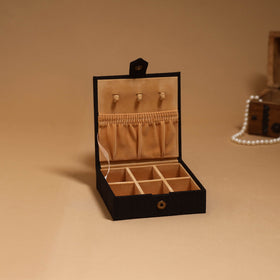 Natural dyed handpainted kalamkari jewellery box 15