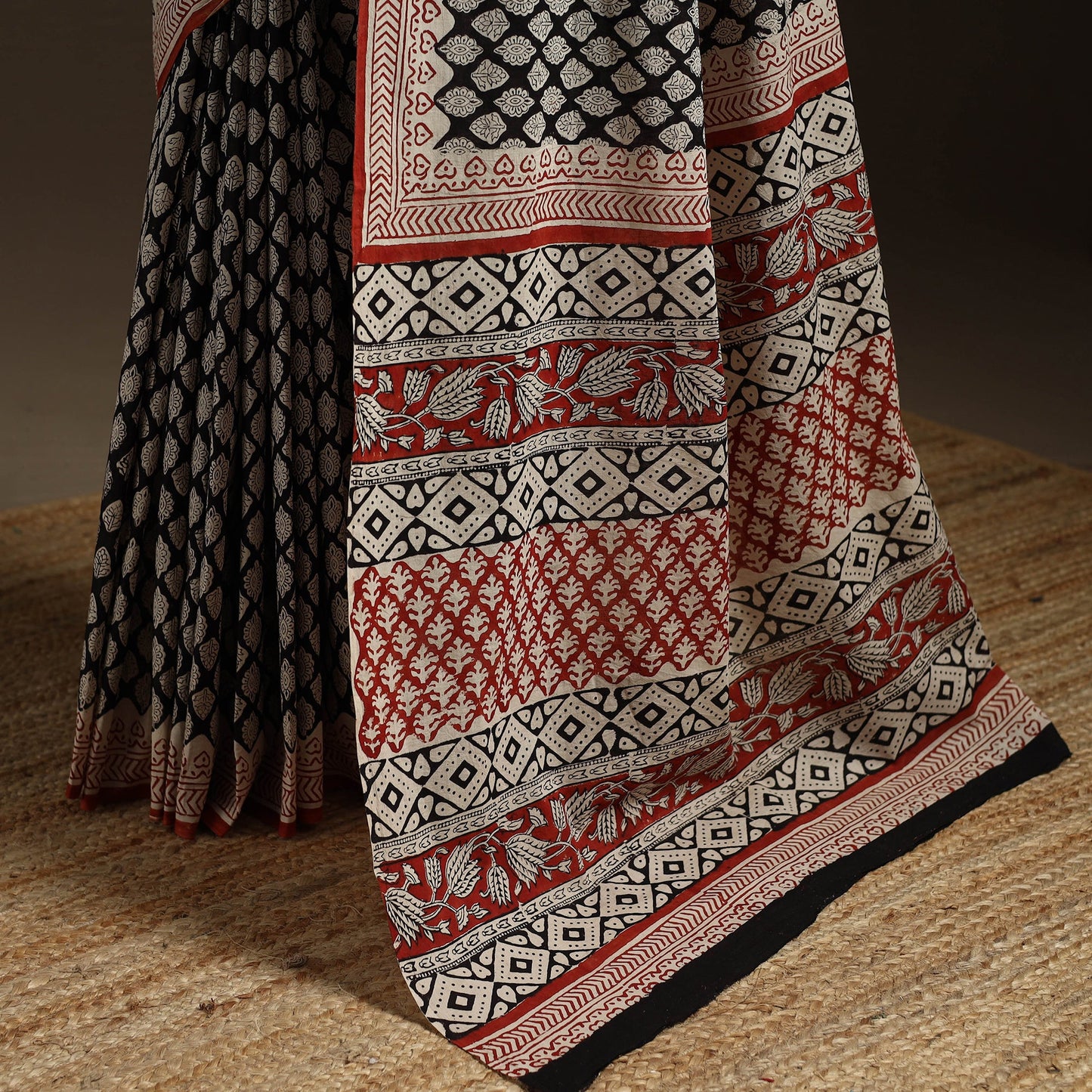 Natural dyed mul cotton hand bagru saree 10 - handcrafted