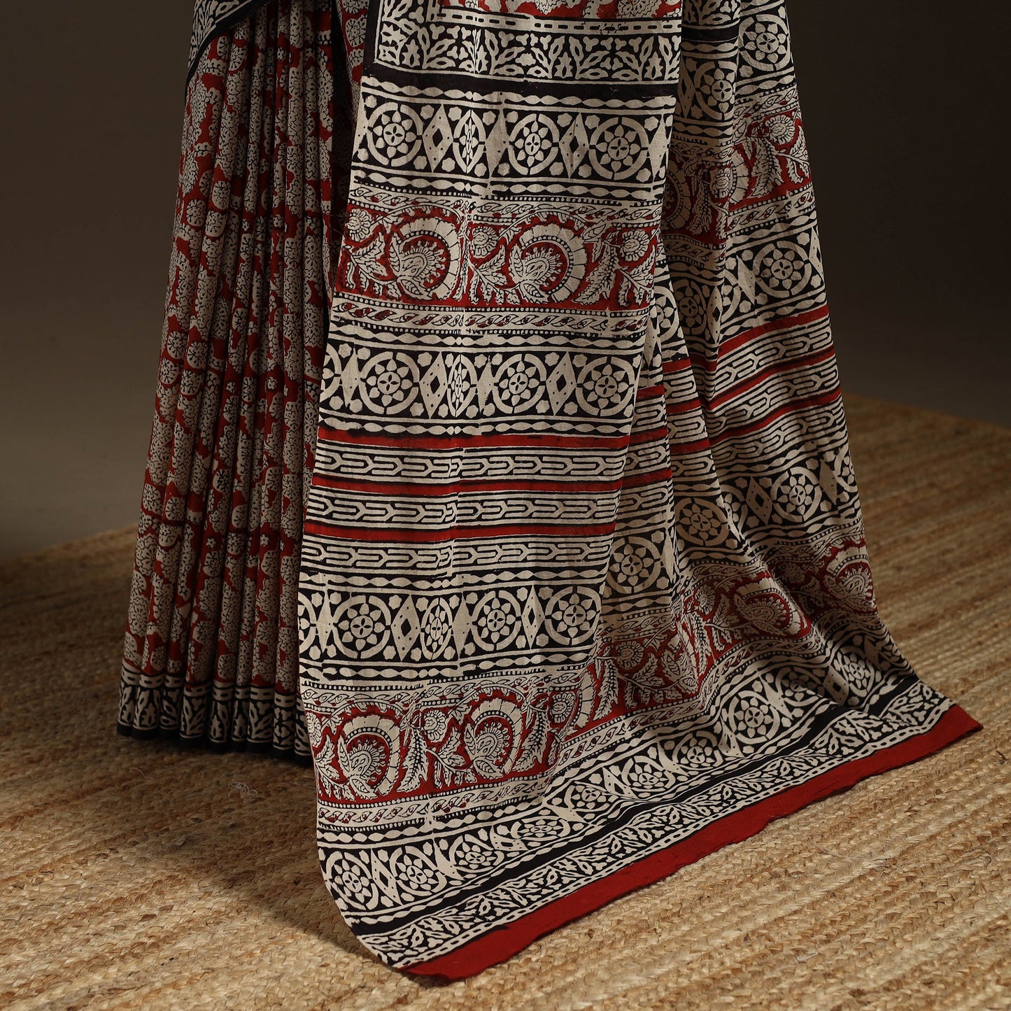 Natural dyed mul cotton hand bagru saree 11 - handcrafted