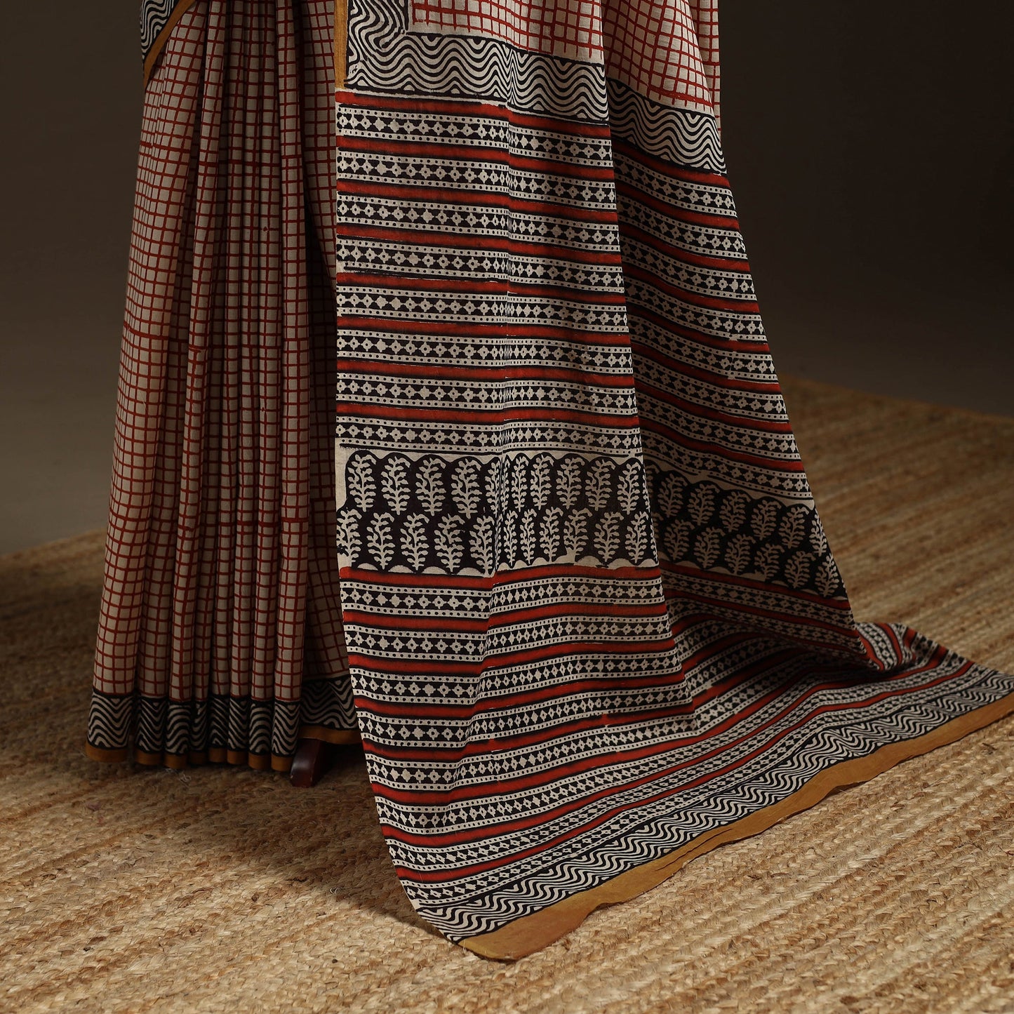 Natural dyed mul cotton hand bagru saree 15 - handcrafted