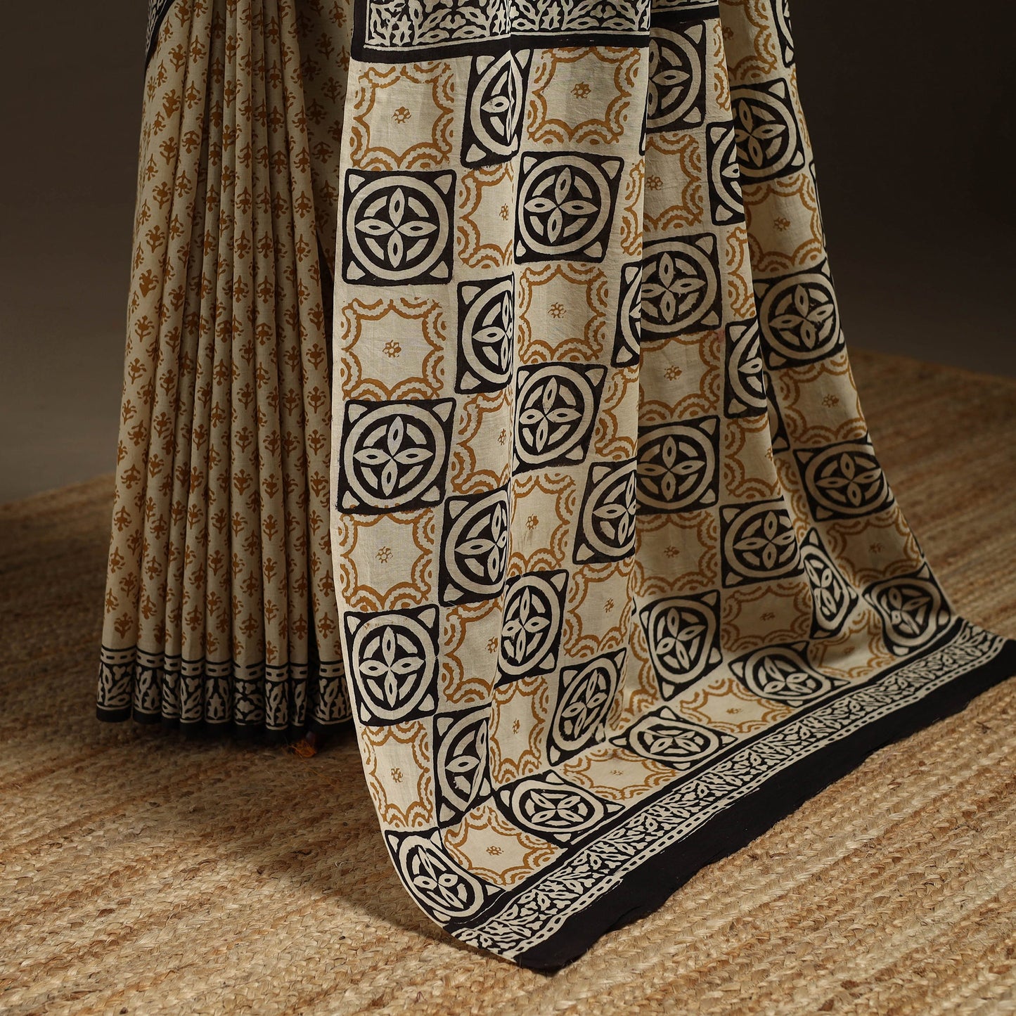 Natural dyed mul cotton hand bagru saree 16 - handcrafted