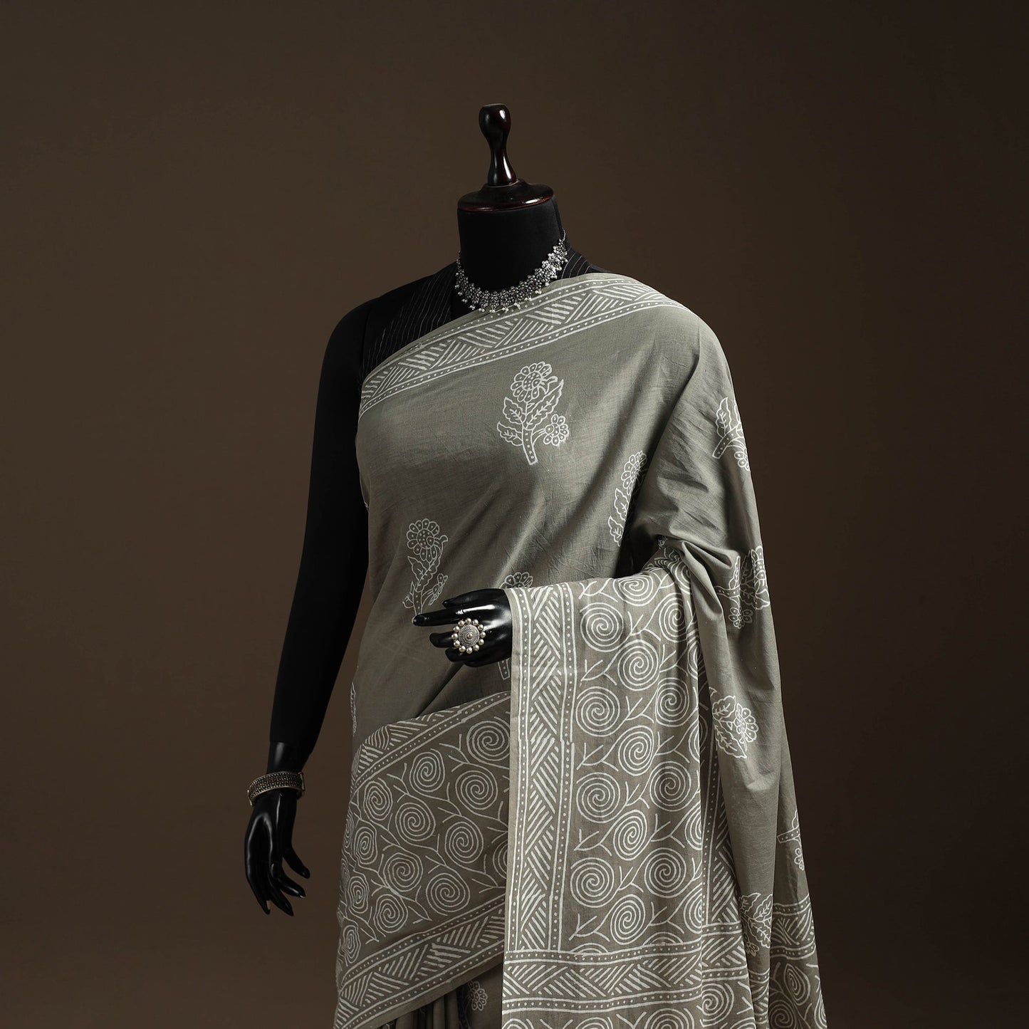 Natural dyed mul cotton hand bagru saree 23 - handcrafted