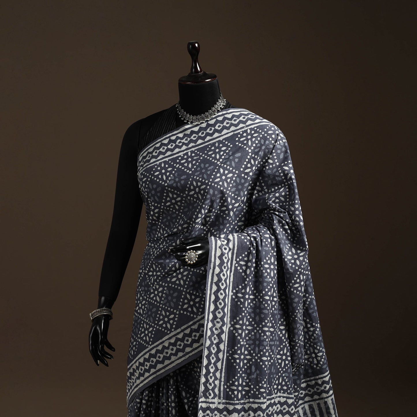 Natural dyed mul cotton hand bagru saree 29 - handcrafted