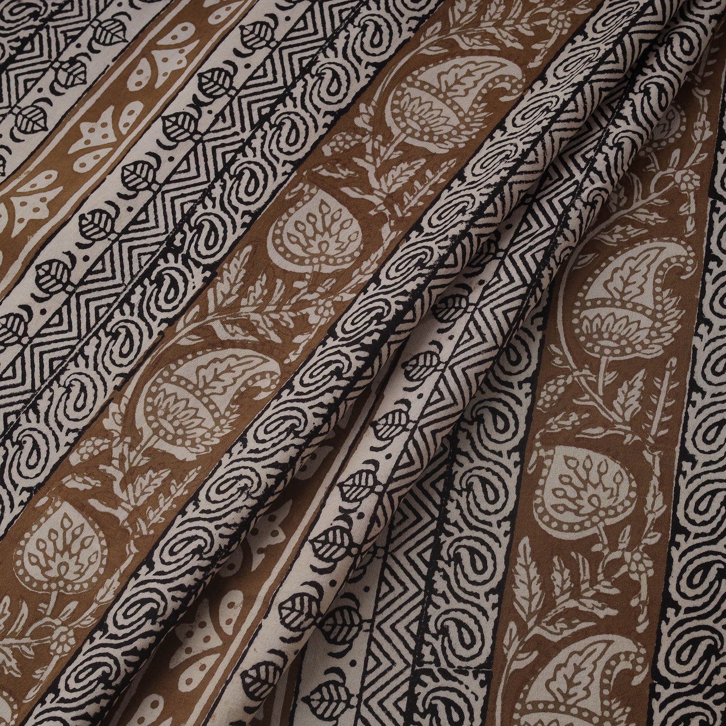 Natural dyed pure cotton hand block bagh print fabric 01