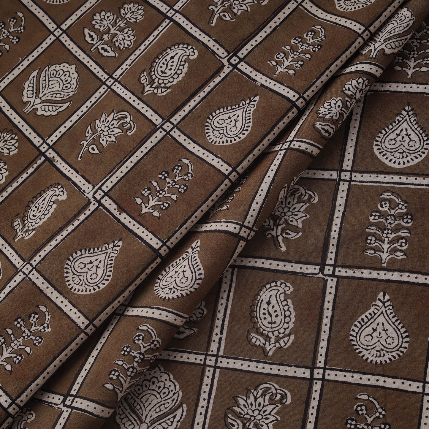 Natural dyed pure cotton hand block bagh print fabric 04