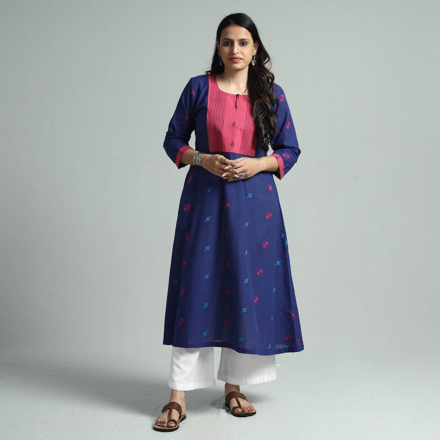 Buy Jacquared Cotton floral Kurta Online at iTokri.com