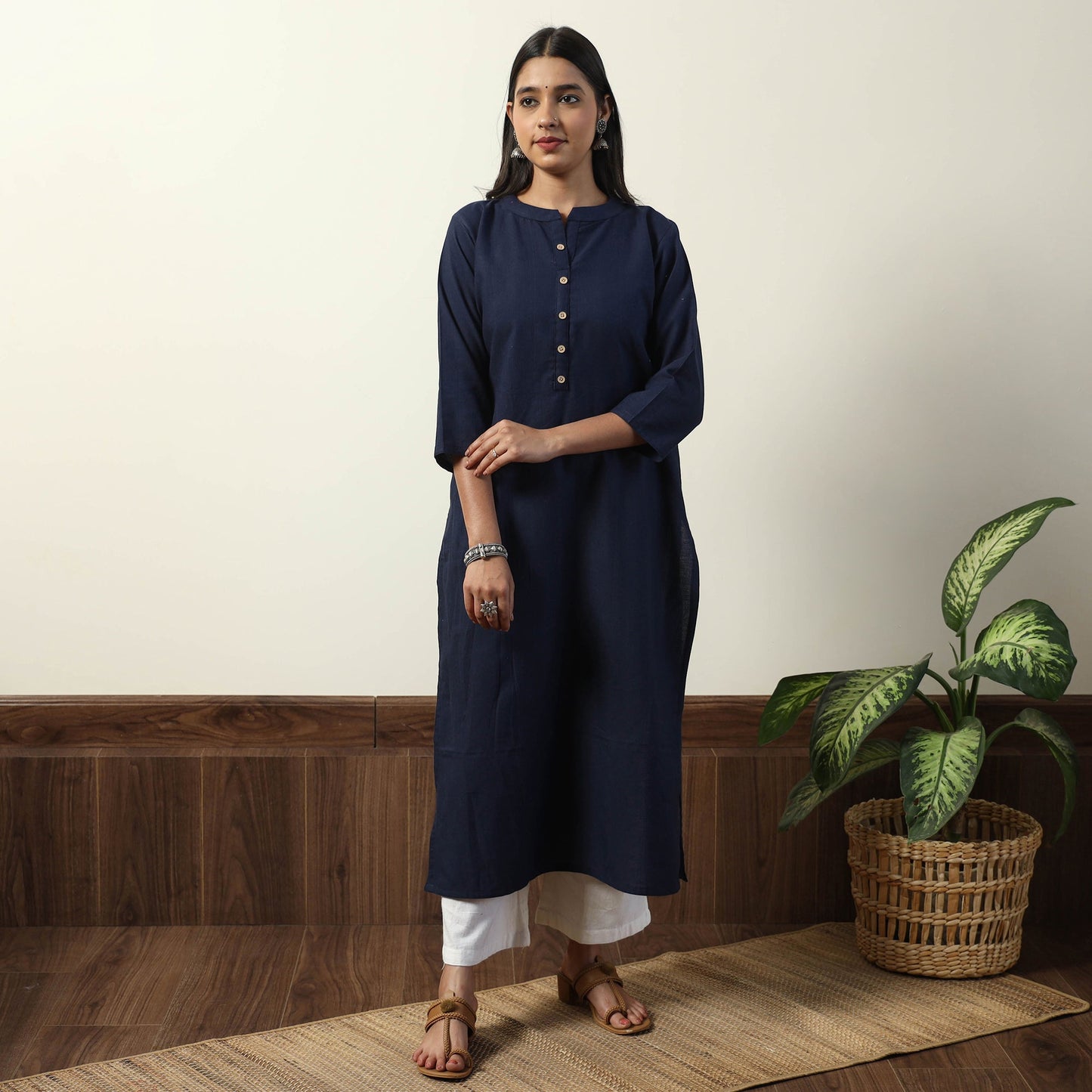 Buy  Jhiri Handloom Cotton Straight Long Kurta Online l iTokri.com