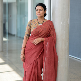 Red Nazaakat Kota Doria Cotton Plain Saree with Blouse & Jewellery Set, draped and worn by a woman, AI visual of the saree, iTokri