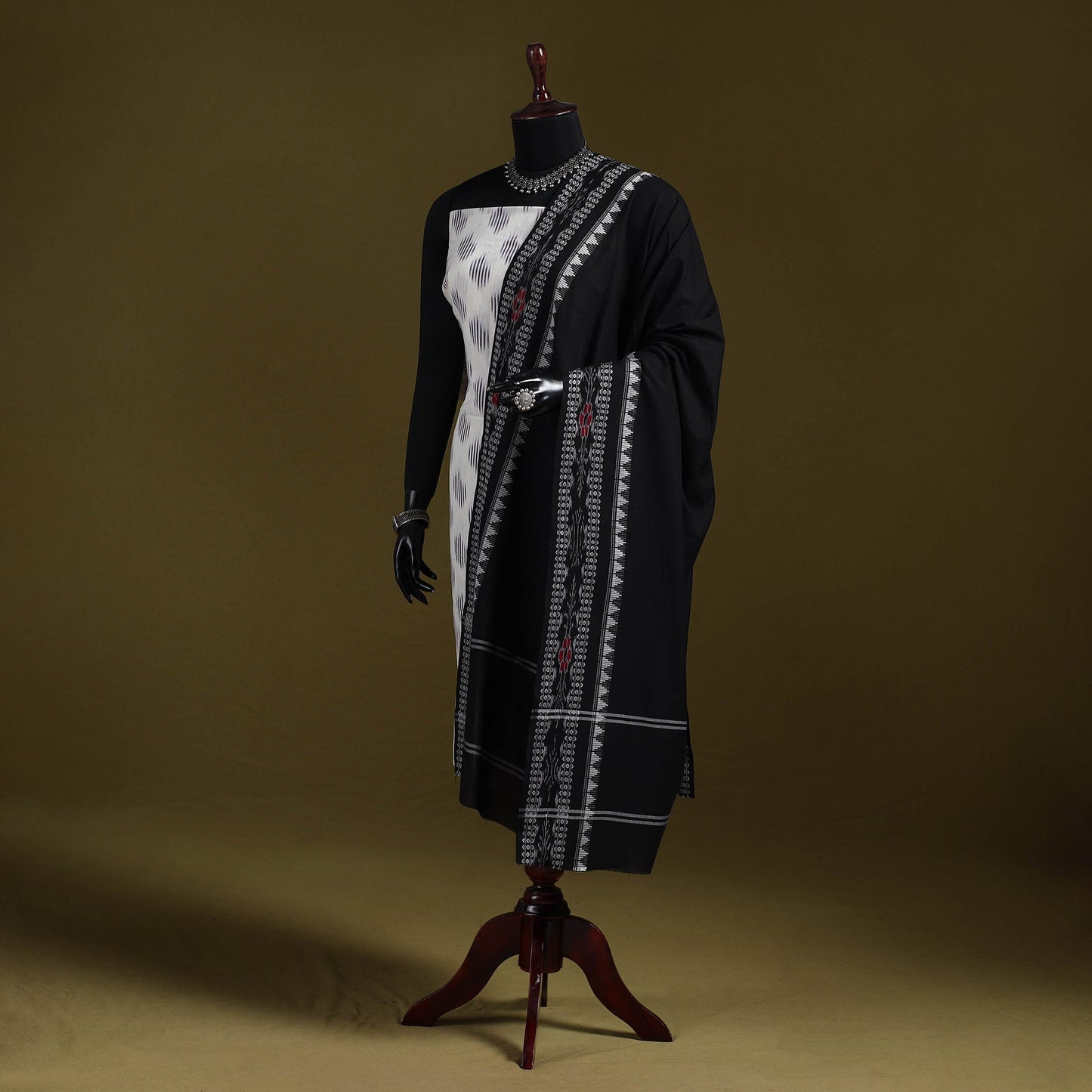 Odisha ikat cotton sambalpuri dupatta 05 - handcrafted