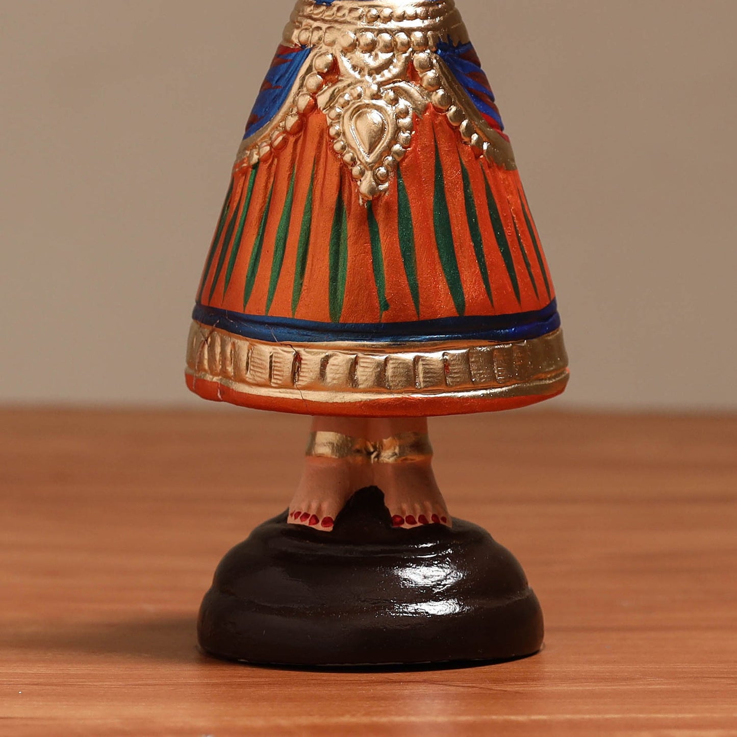 Bobble head thanjavur traditional dancing doll 02