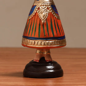 Bobble head thanjavur traditional dancing doll 02