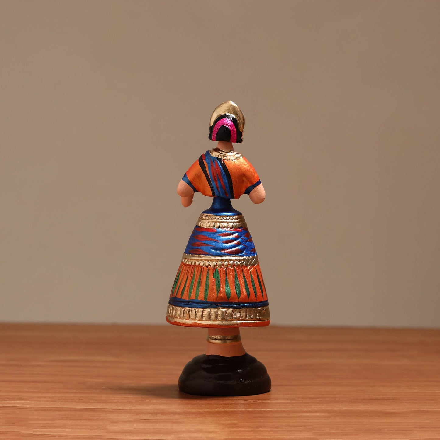 Bobble head thanjavur traditional dancing doll 02