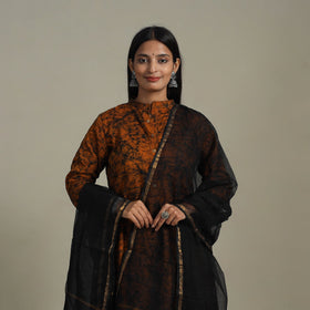 Orange Cotton Hand Batik Print Kurta Set (Set of 3)