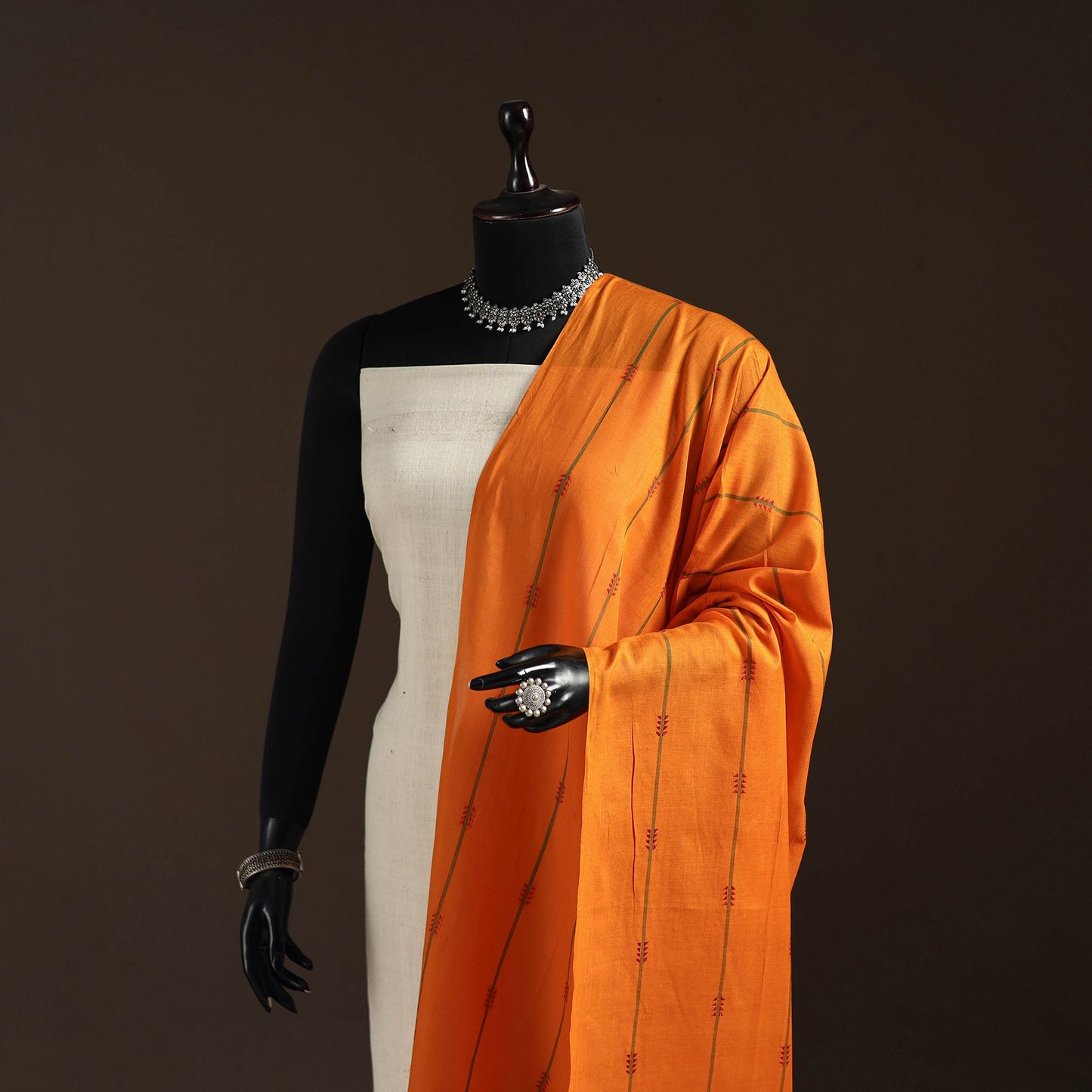 Cotton plain dupatta with thread border 40 - handcrafted