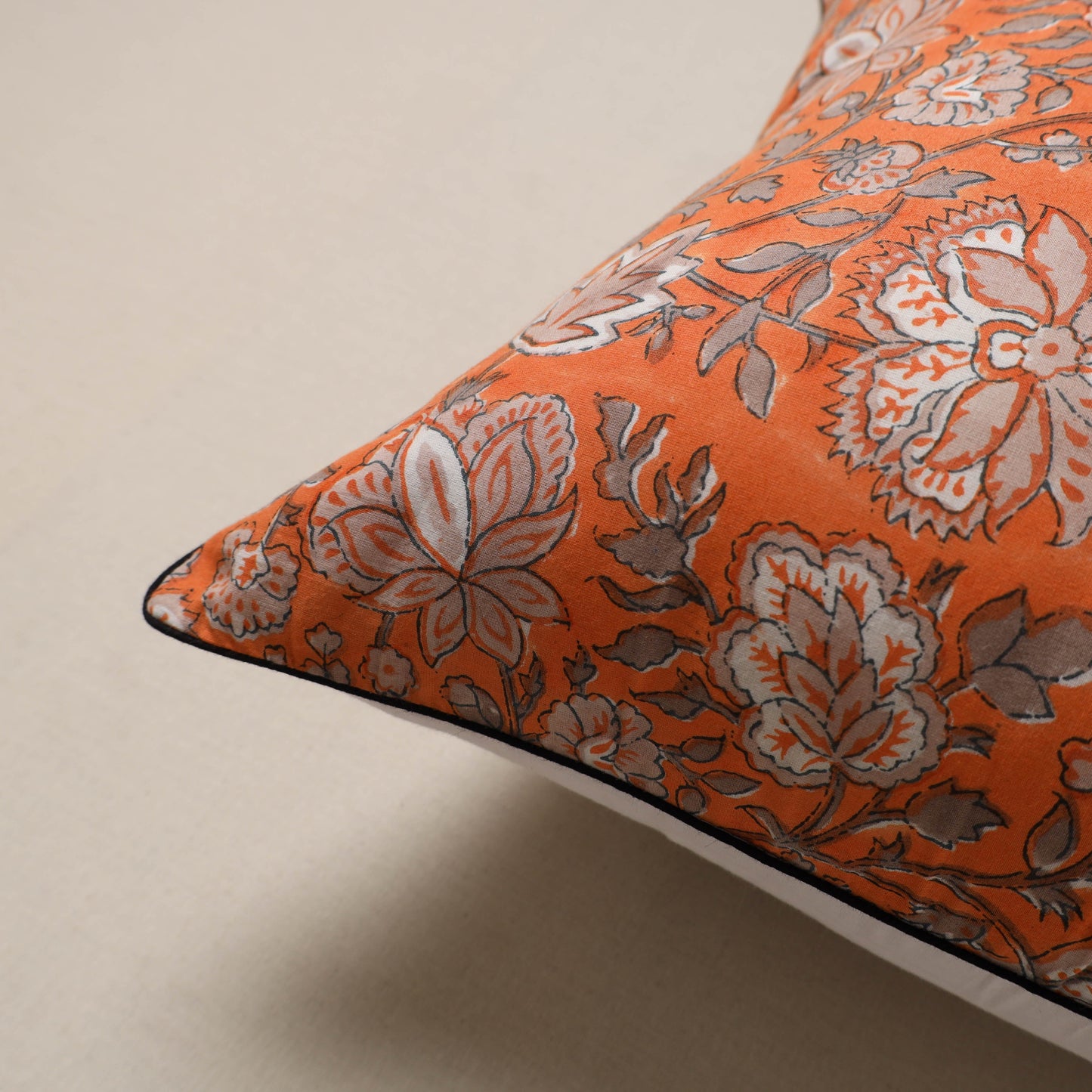 Hand sanganeri cushion cover 09 - handcrafted