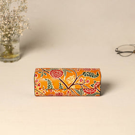 Handcrafted embossed leather spectacle case 04