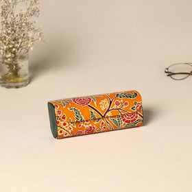 Handcrafted embossed leather spectacle case 04