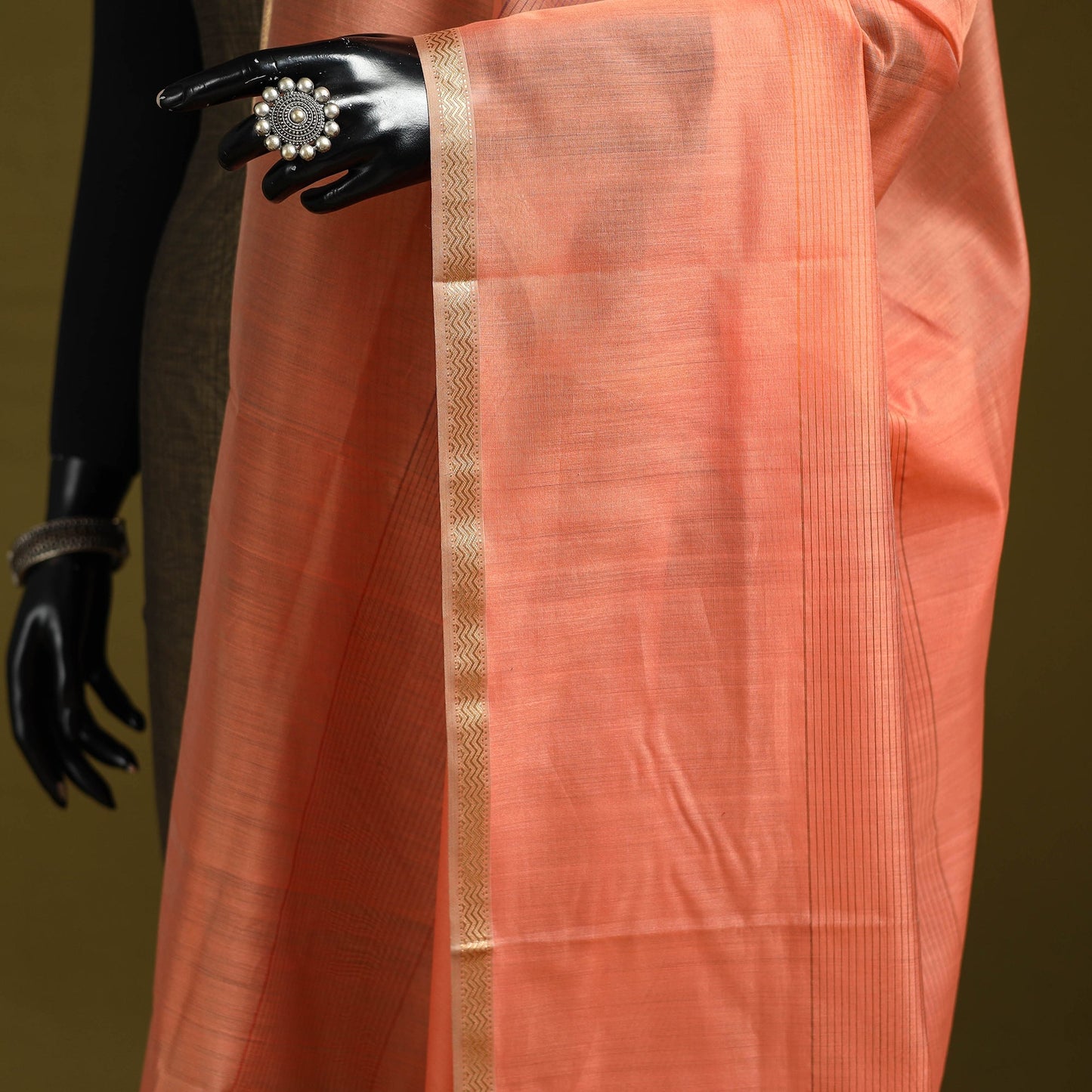 Handloom silk cotton maheshwari dupatta with zari border 04