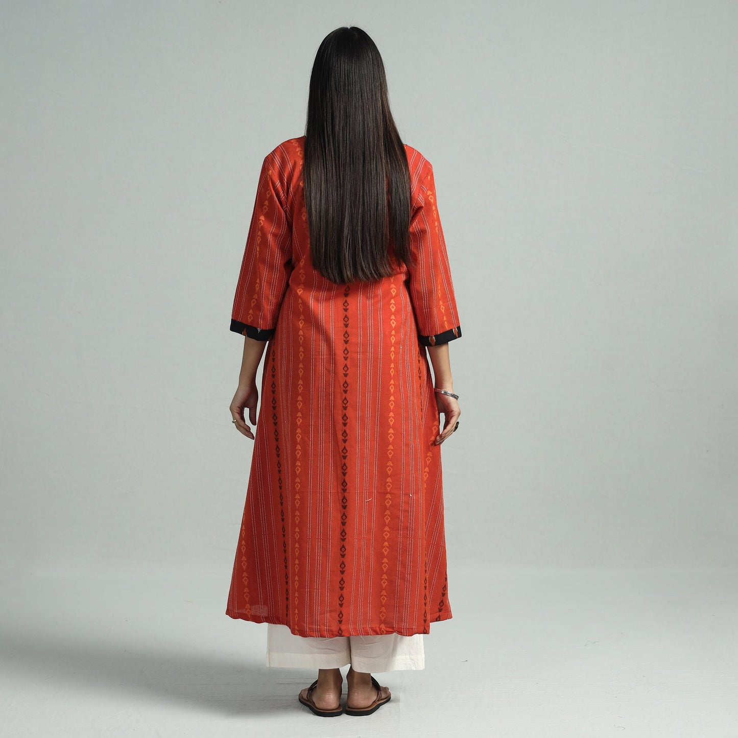 Buy Jacquard Weave Cotton Kurta with Ikat Patchwork Online at iTokri.com