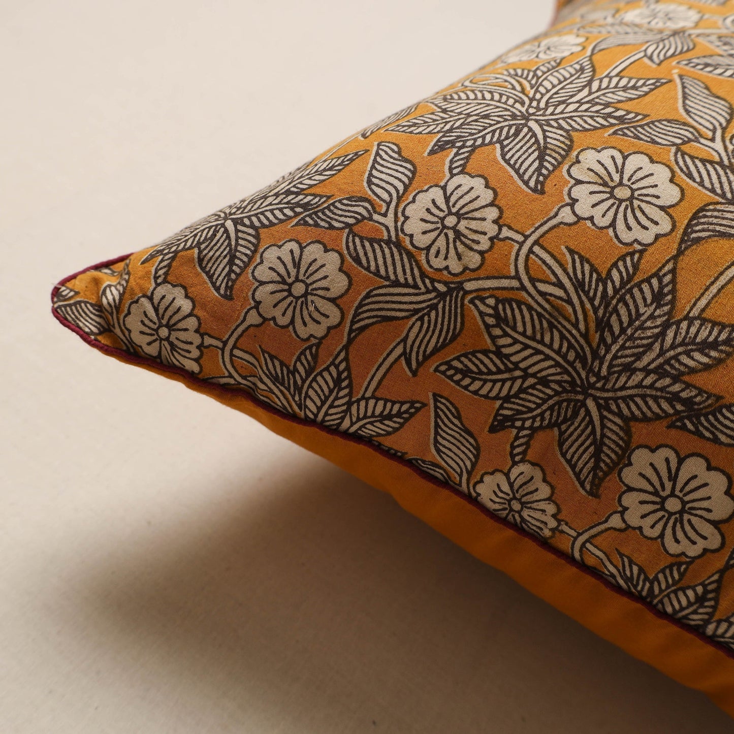 Hand kalamkari cushion cover 54 - handcrafted