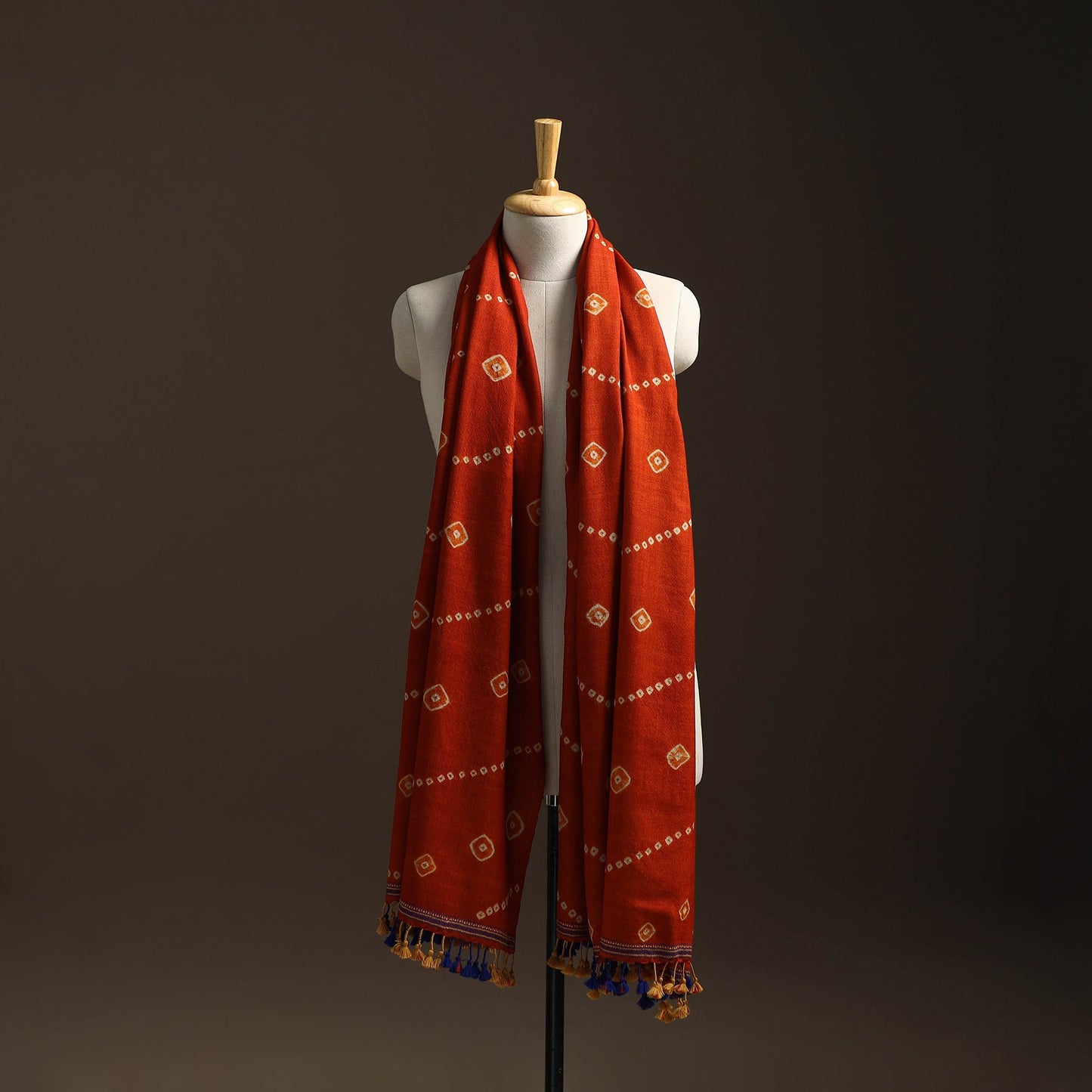 Kutch handwoven bandhani woolen shawl 61 - handcrafted