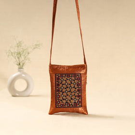 Kutch neran hand embroidered sling bag 45 - handcrafted