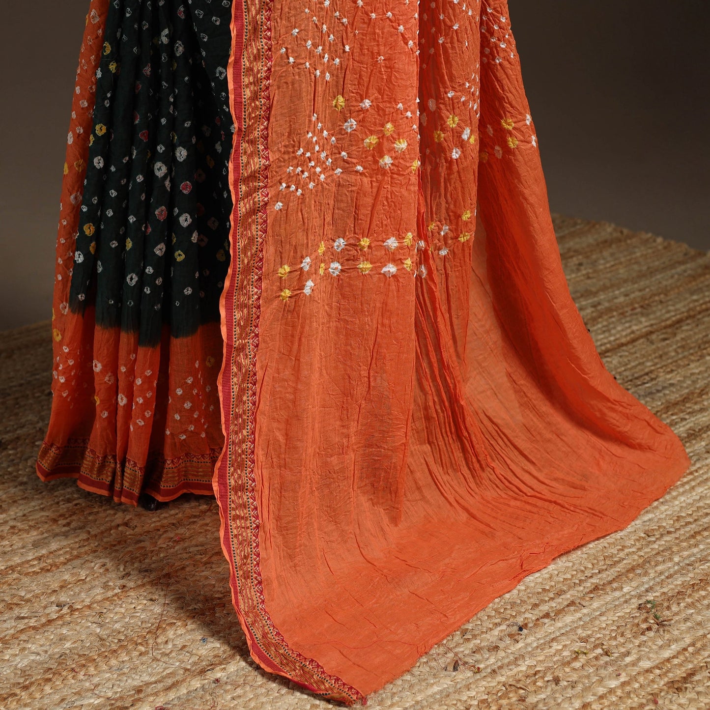 Kutch tie-dye cotton bandhani saree with blouse piece 16