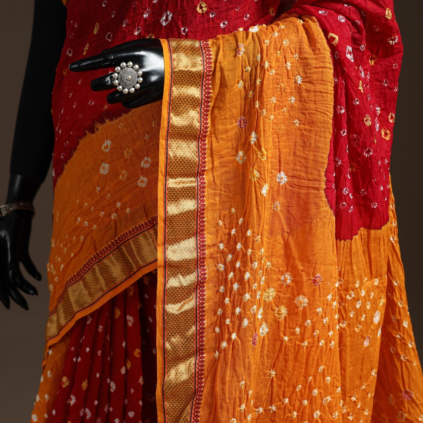Kutch tie-dye cotton bandhani saree with blouse piece 21