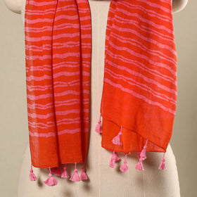 Buy Red Mul Cotton Hand Batik Print Stole with Tassels