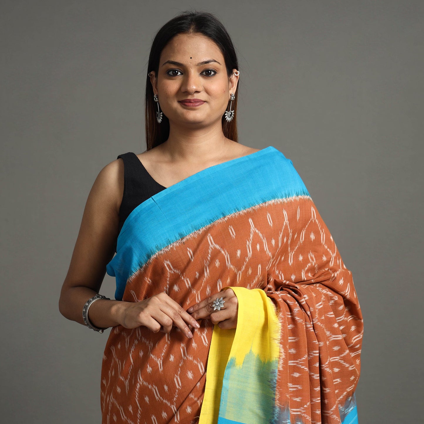  Pochampally Ikat Weave Handloom Cotton Saree Online at iTokri.com