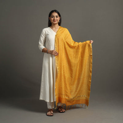 Orange - printed chanderi silk bagru dupatta 02