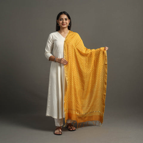 Orange - printed chanderi silk bagru dupatta 02