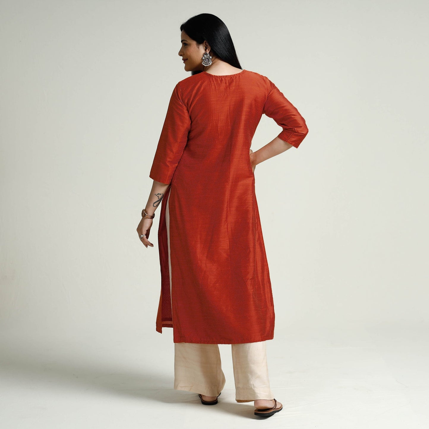 Buy Plain Silk Pintuck Long Kurta Online at iTokri.com
