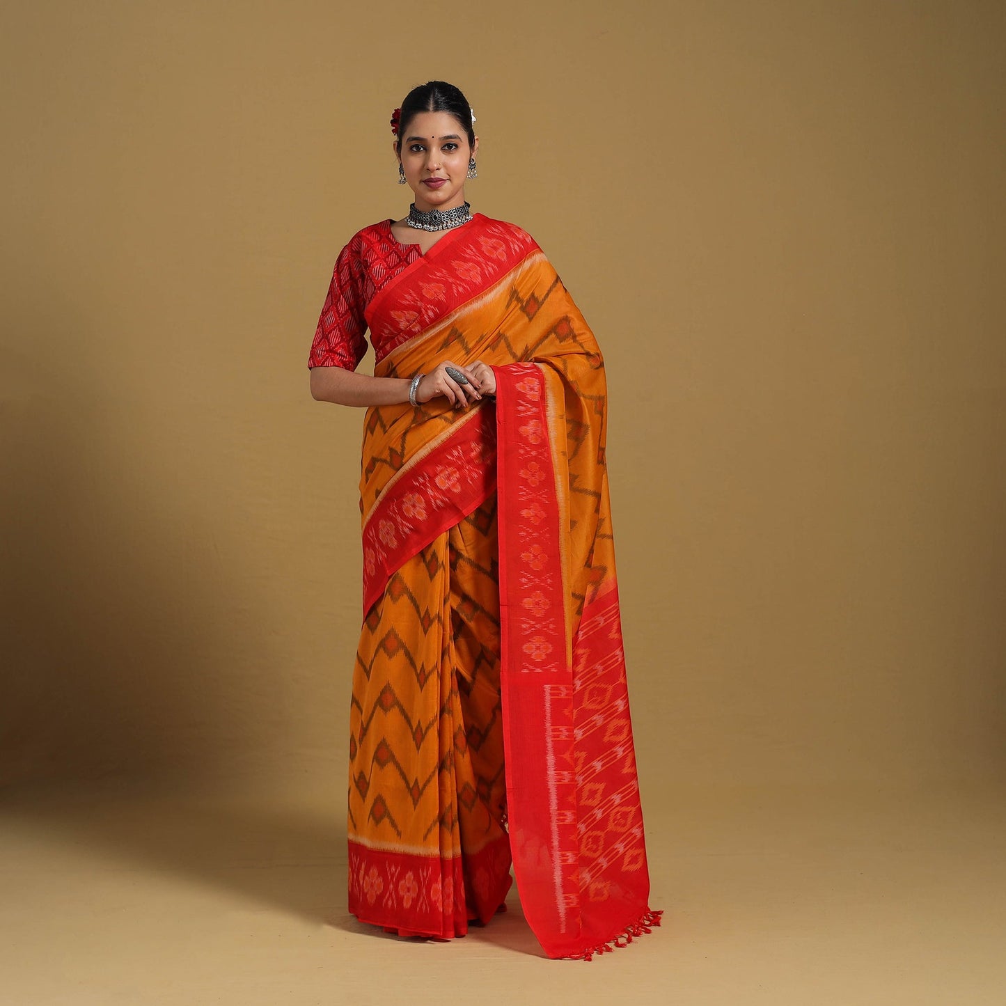 Orange - Telia Rumal Handloom Cotton Pochampally Double Ikat Saree 09