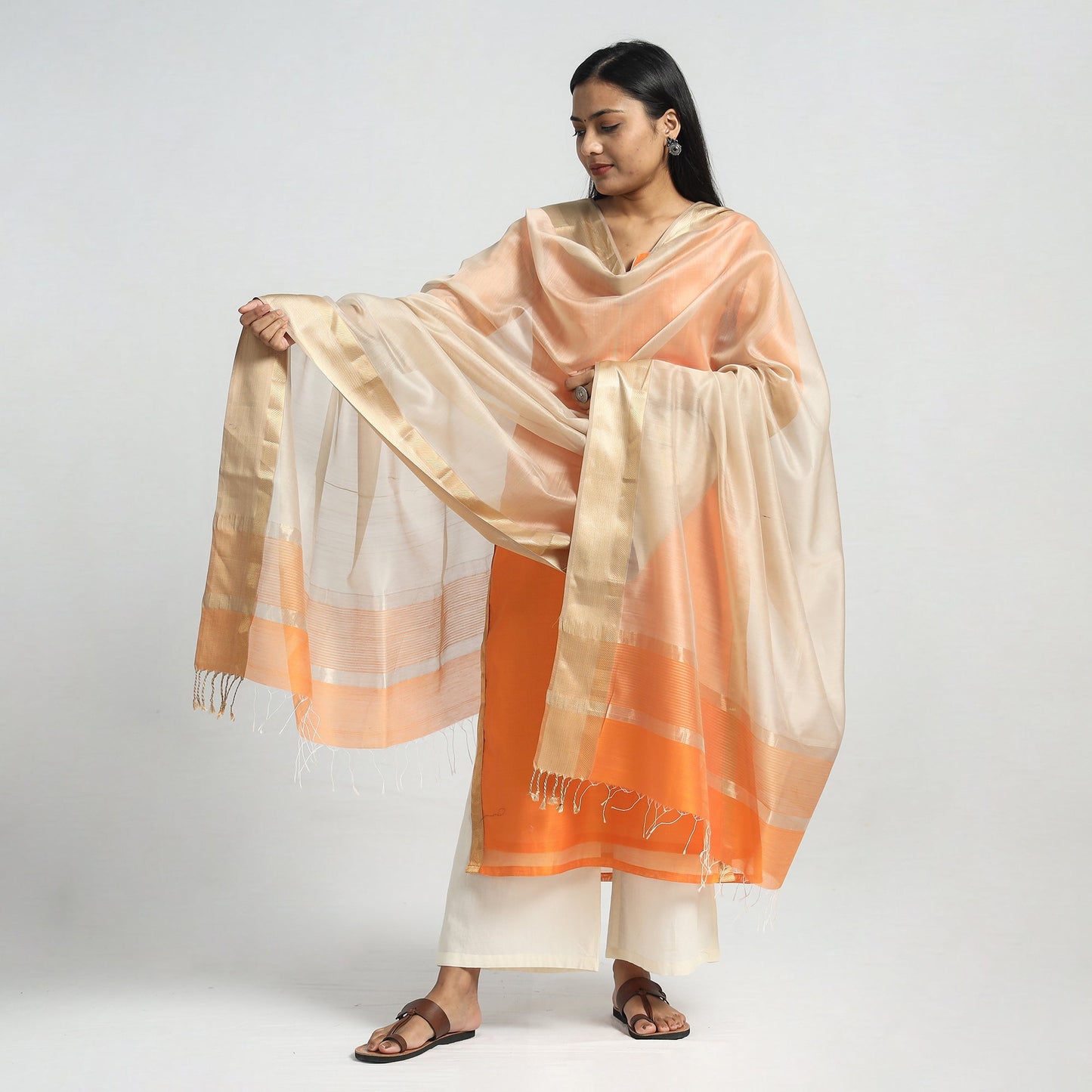 Buy Traditional Maheshwari Handloom Silk Cotton Kurta with Dupatta Set Online at iTokri.com