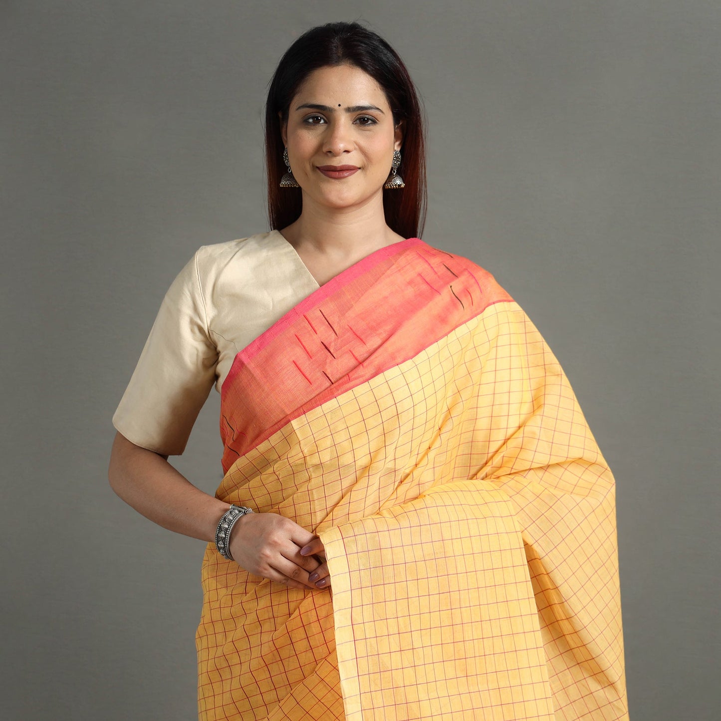  Traditional Venkatagiri Handloom Cotton Checks Saree 07 Online at iTokri.com