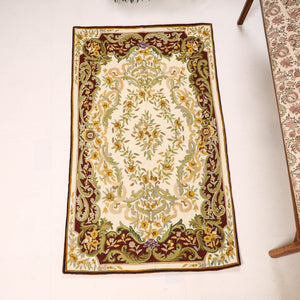 Original Chain Stitch Crewel Wool Thread Hand Embroidery Rug / Carpet 